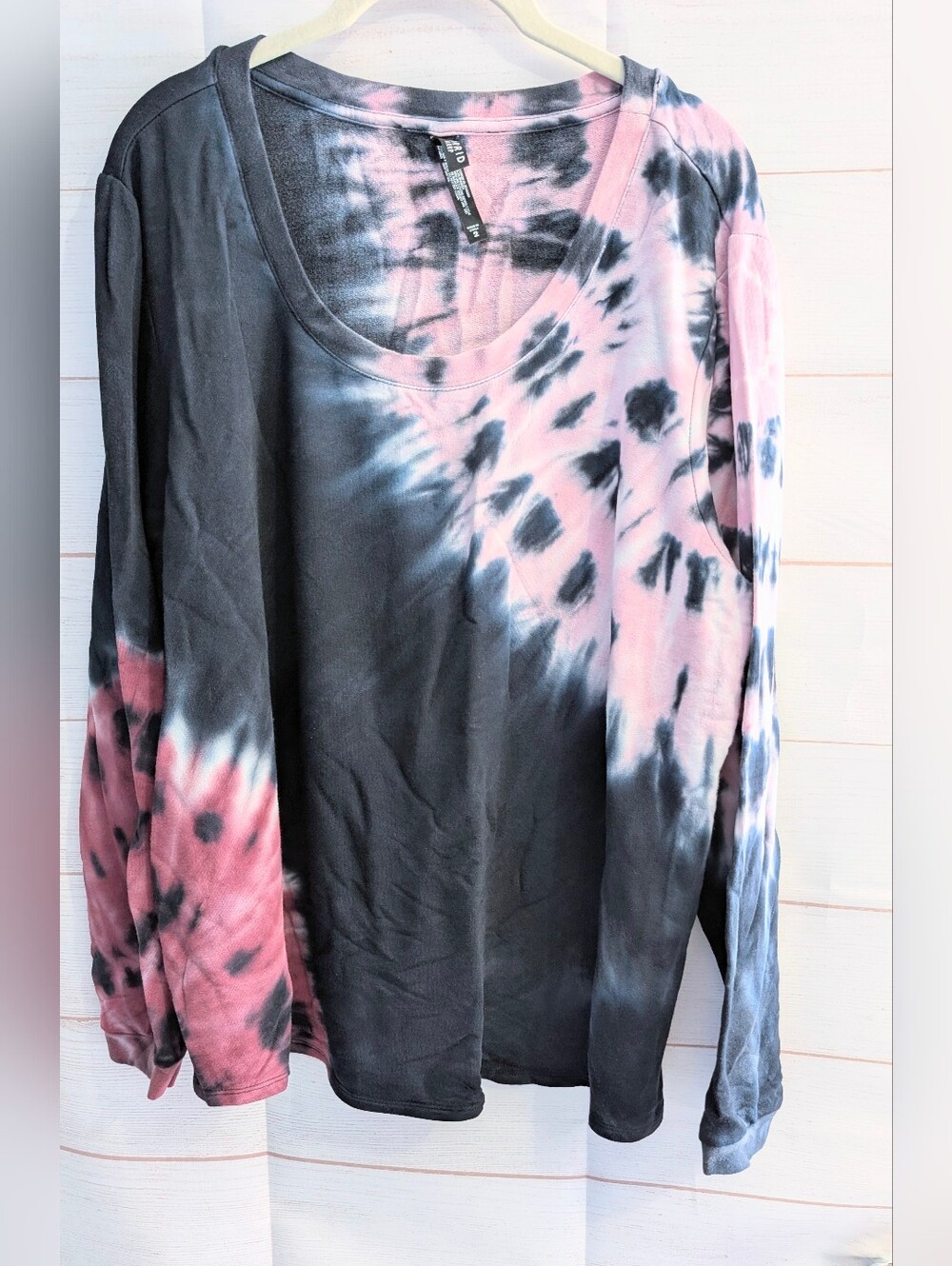 Torrid Pink & Black Tie-Dye Long Sleeve Scoop Neck Sleep Top Size 2X